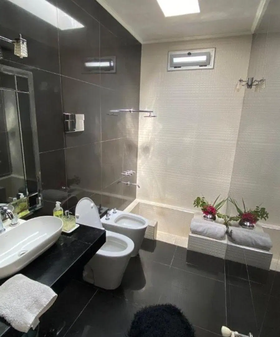 CASA DE 4 AMBIENTES EN VENTA - CASTELAR NORTE 4