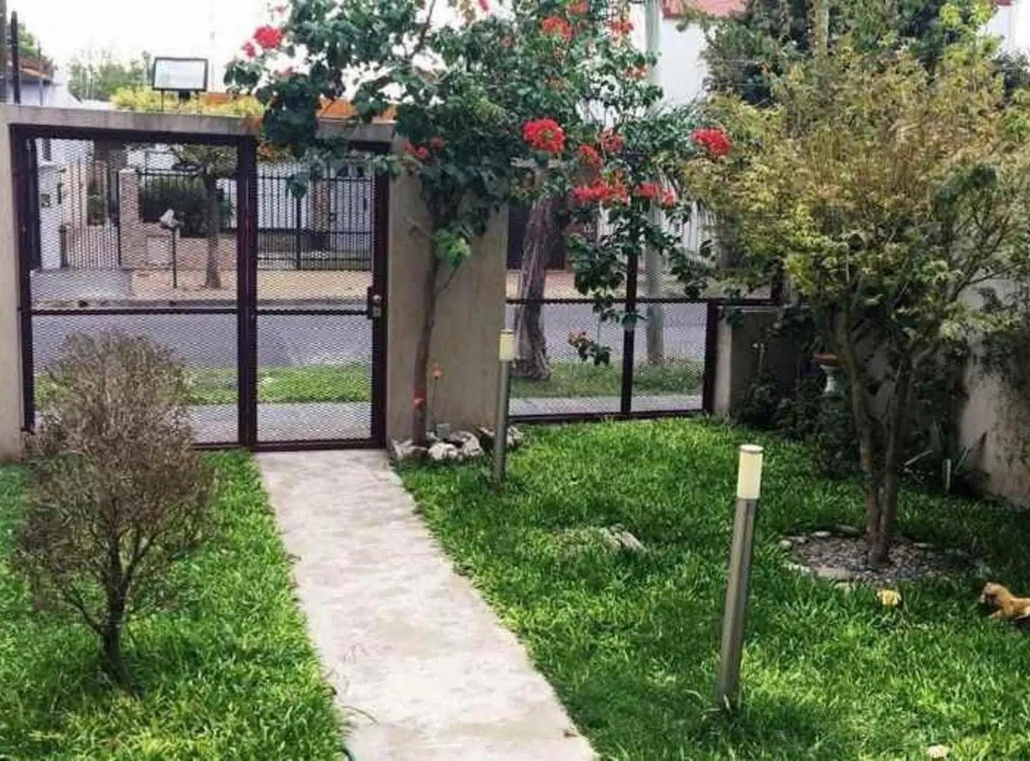 CASA MINIMALISTA DE 4 AMBIENTES 4