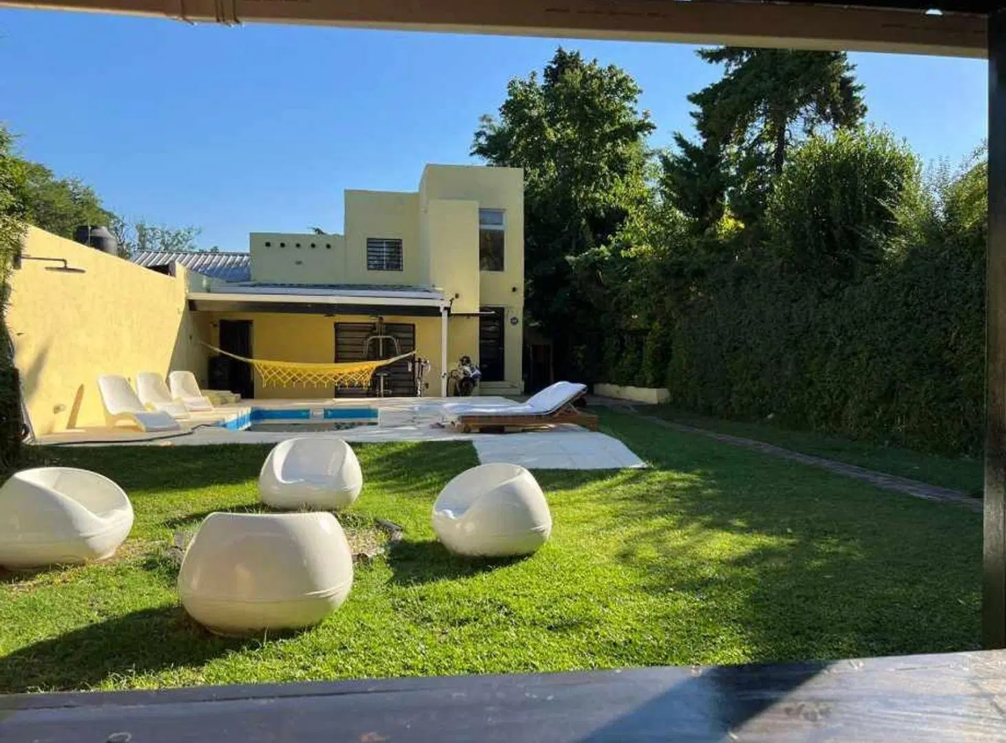 CASA DE 6 AMBIENTES EN EXCELENTES CONDICIONES - VILLA UDAONDO 3