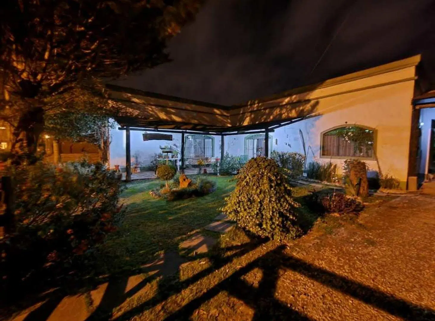 CASA QUINTA DE 3 AMBIENTES EN LOTE DE 1500 MTS2 -BRANDSEN 2