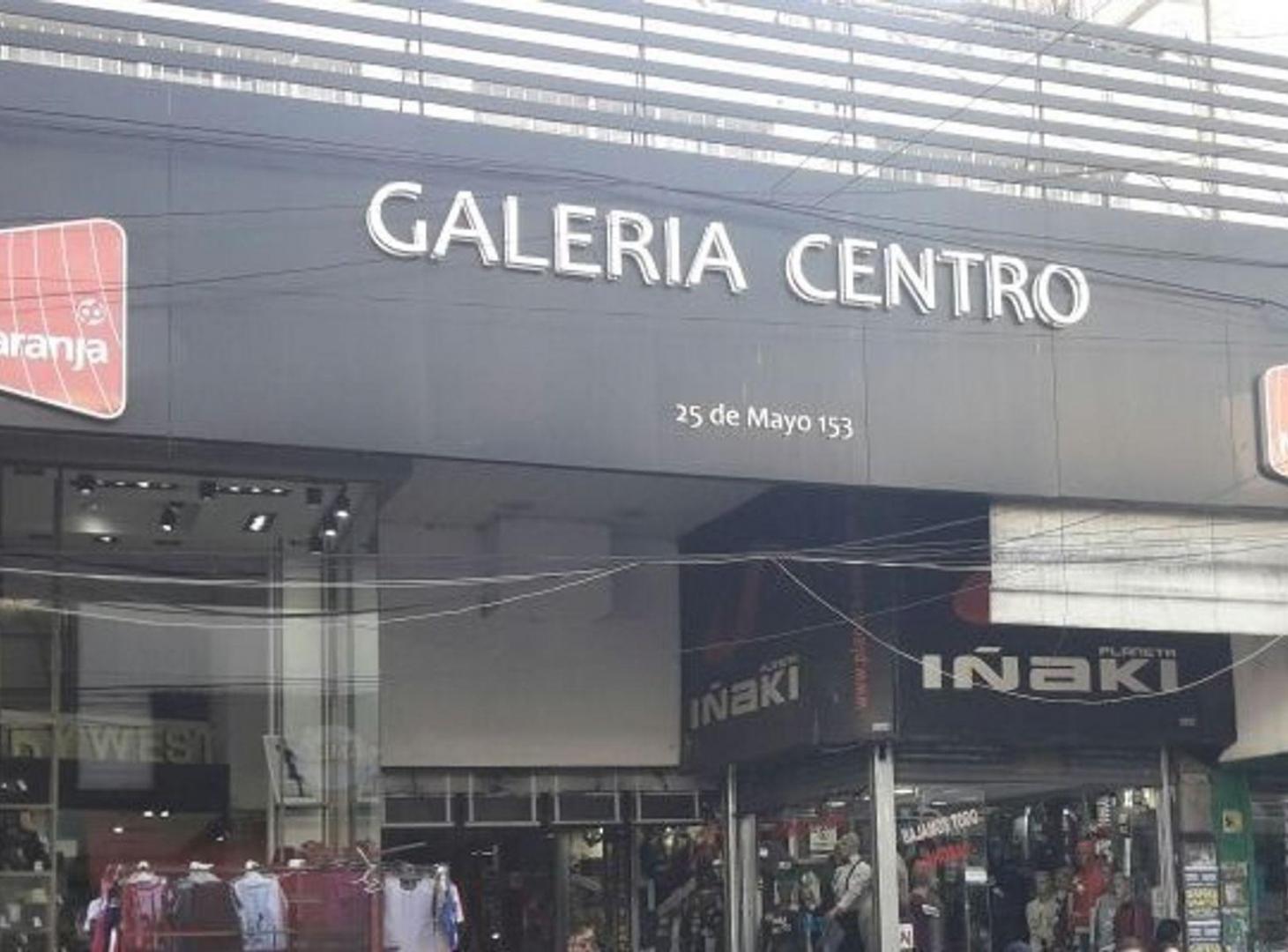 OFICINA EN GALERIA CENTRO EN VENTA - MORON CENTRO