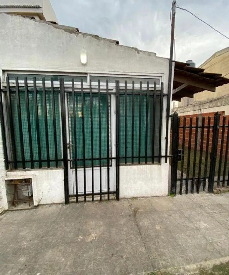 CASA PH MONOAMBIENTE EN VENTA - ITUZAINGO NORTE 4