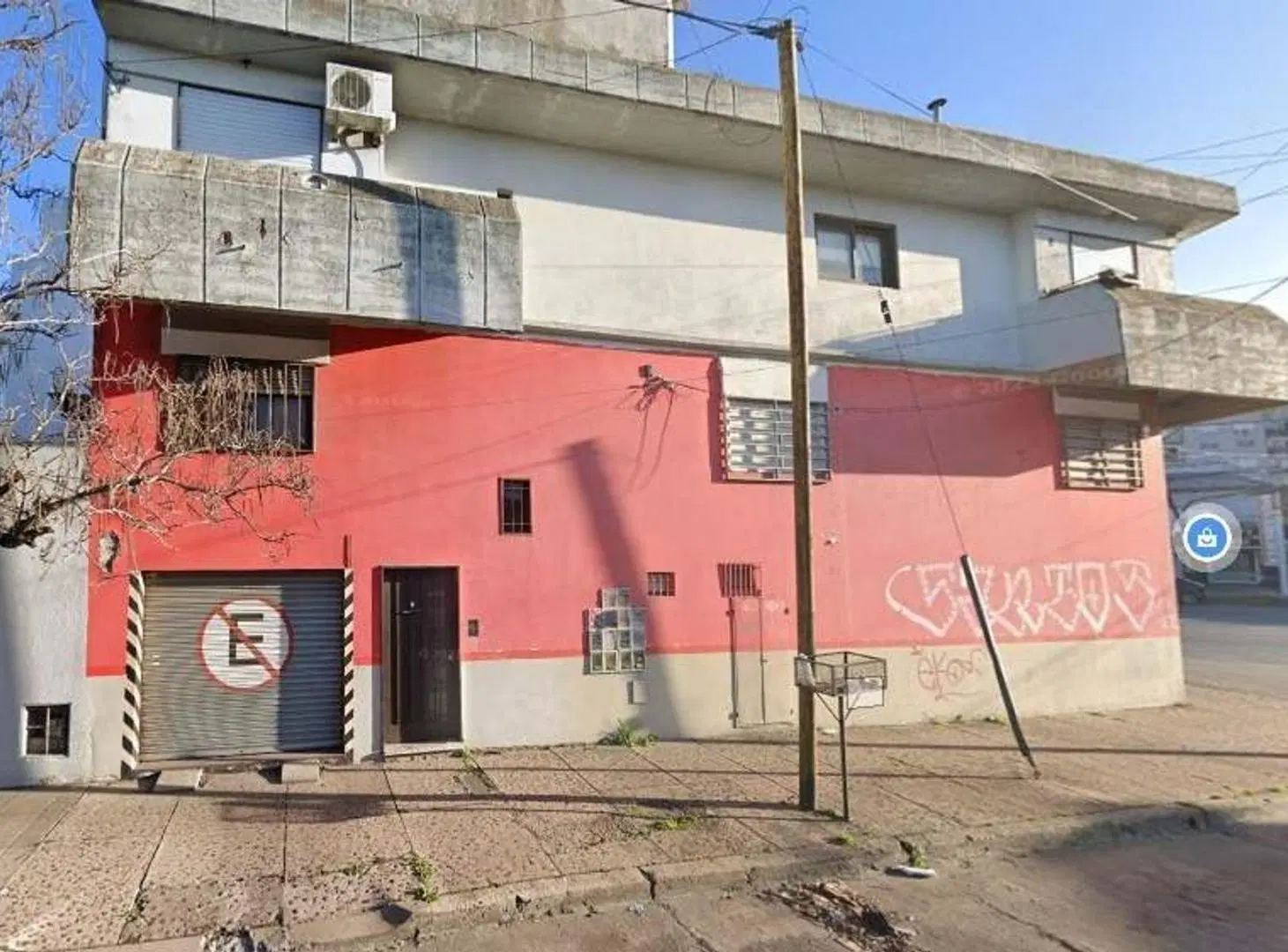 OFICINA EN PRIMER PISO EN VENTA - MORON SUR 3