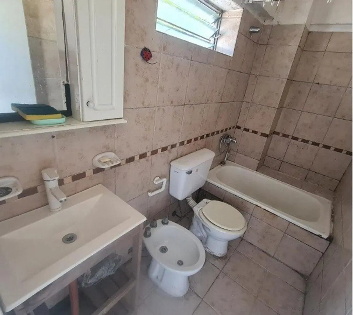 DEPARTAMENTO DE 2 AMBIENTES EN VENTA - MORON NORTE 5