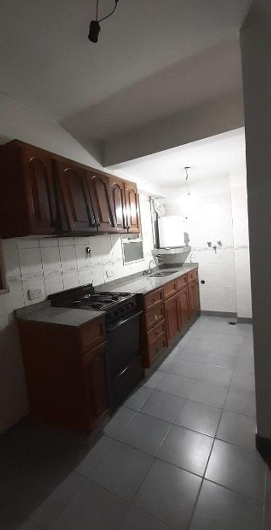 Foto de DEPARTAMENTO DE 2 AMBIENTES EN TORRES MORON, imagen 2