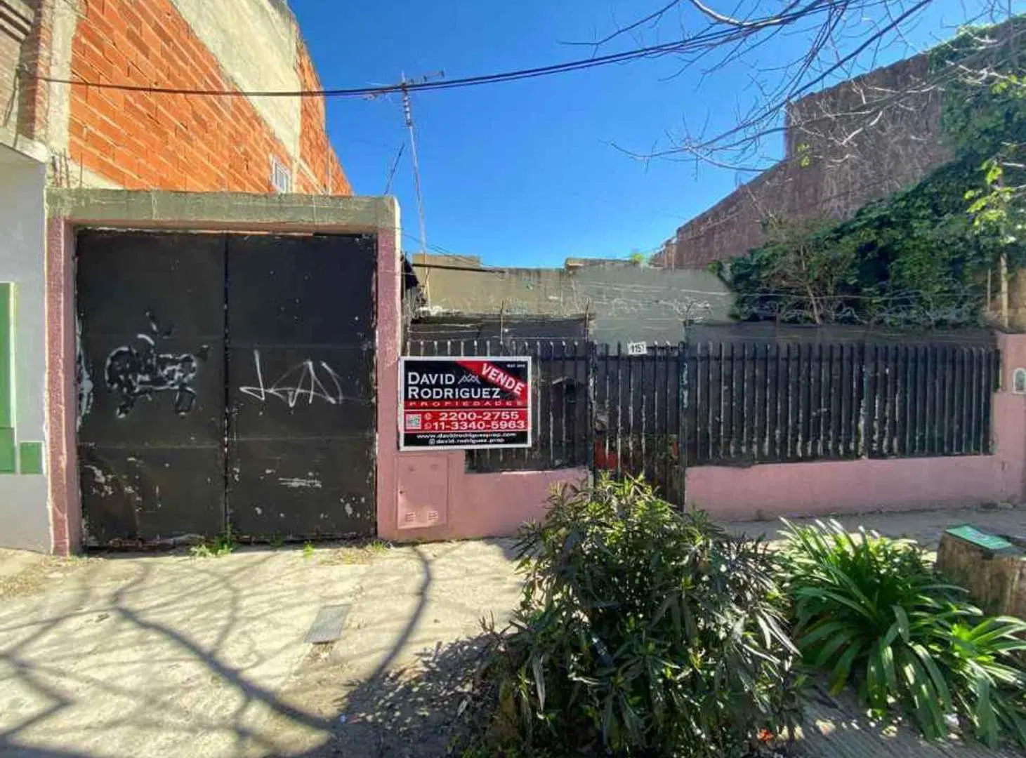 CASA DE 3 AMBIENTES A REFACCIONAR EN VENTA - 2