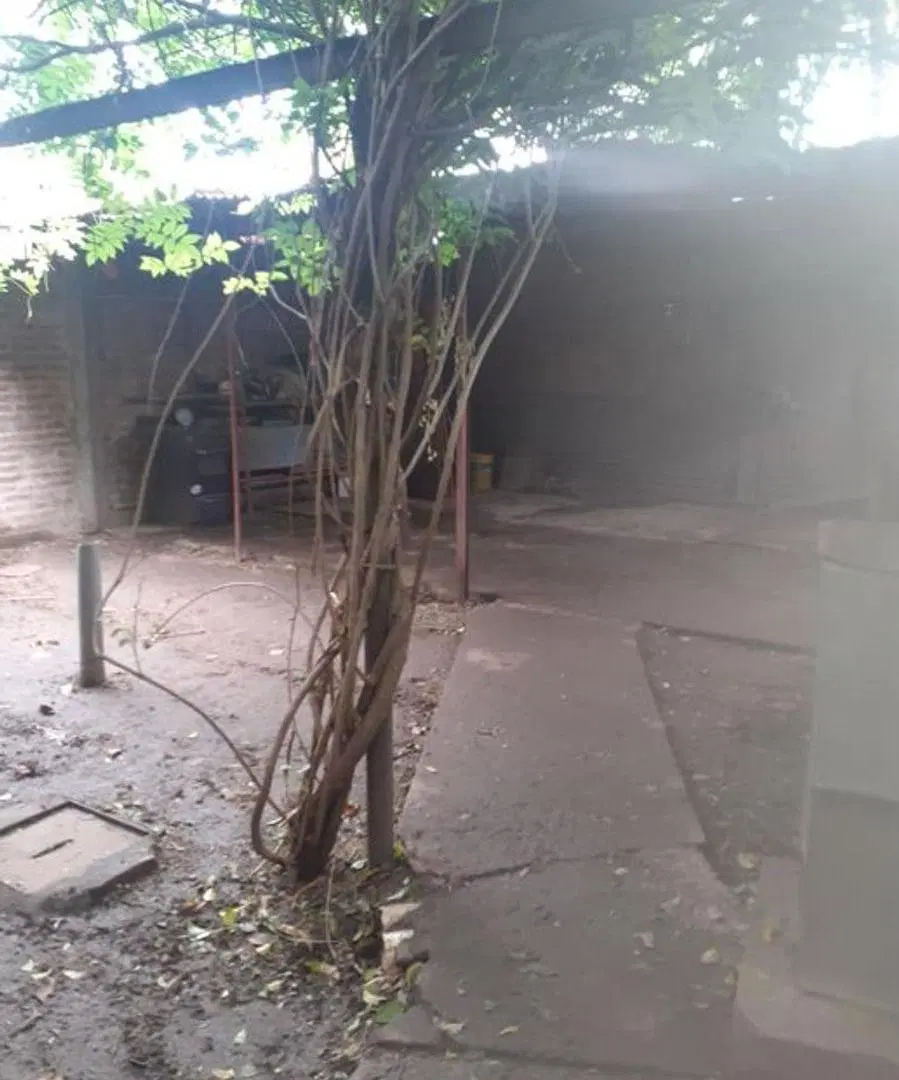 - CASA A REFACCIONAR DE 3 AMBIENTES - 3