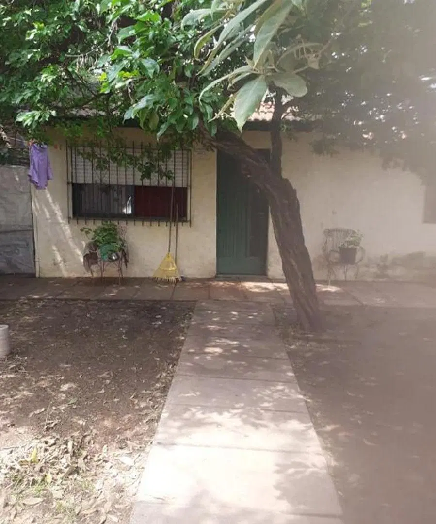 - CASA A REFACCIONAR DE 3 AMBIENTES - 4