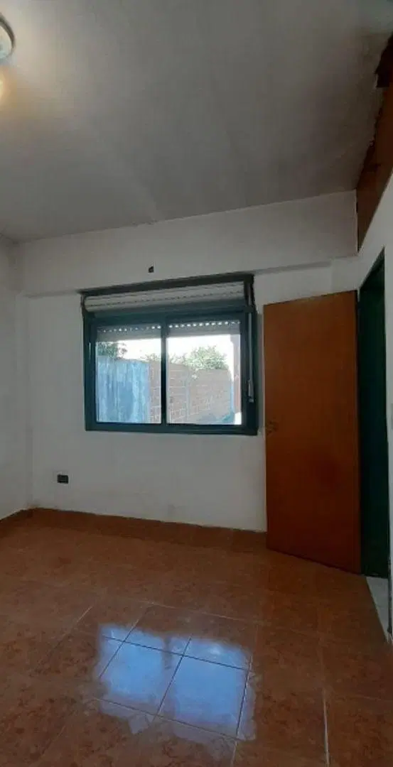 CASA AMERICANA A REFFACIONAR EN VENTA - ITUZAINGO NORTE 2