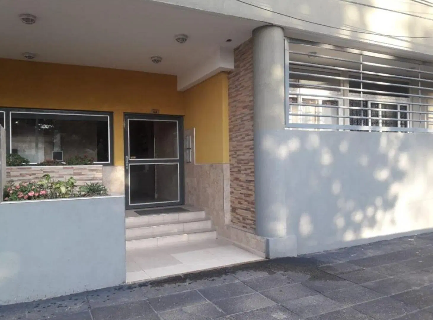 DEPARTAMENTO DE 2 AMBIENTES EN VENTA - MORON 3