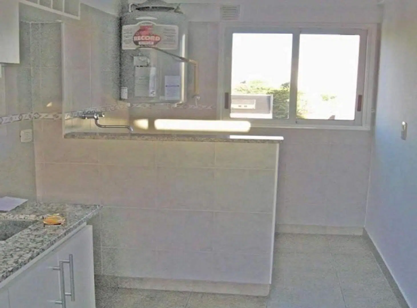 DEPARTAMENTO DE 2 AMBIENTES EN VENTA - MORON 3