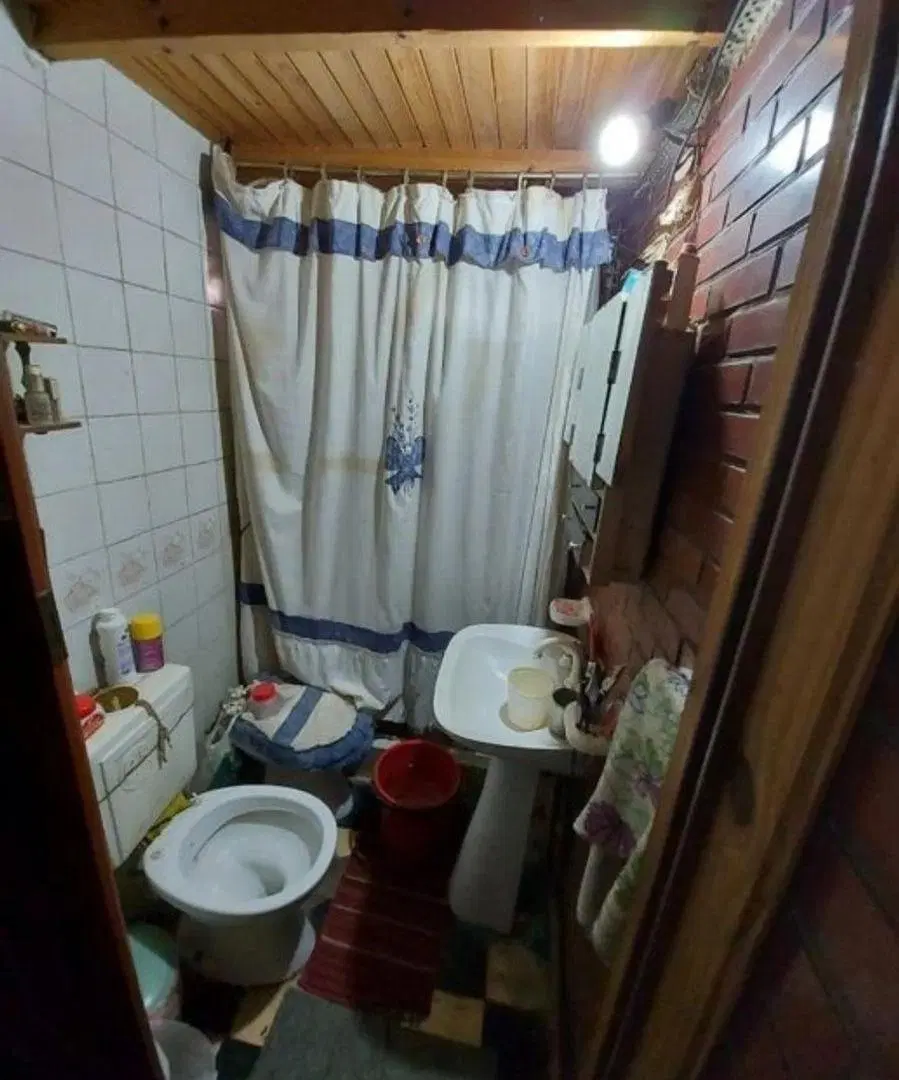 CASA DOS PLANTA DE 4 AMBIENTES - MORON SUR 4