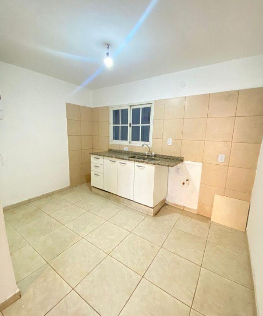 Foto de DEPARTAMENTO DE 3 AMBIENTES EN PLANTA BAJA - CASTELAR NORTE, imagen 4