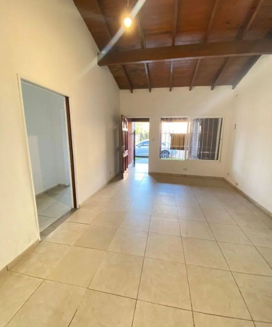 DEPARTAMENTO DE 3 AMBIENTES EN PLANTA BAJA - CASTELAR NORTE 4