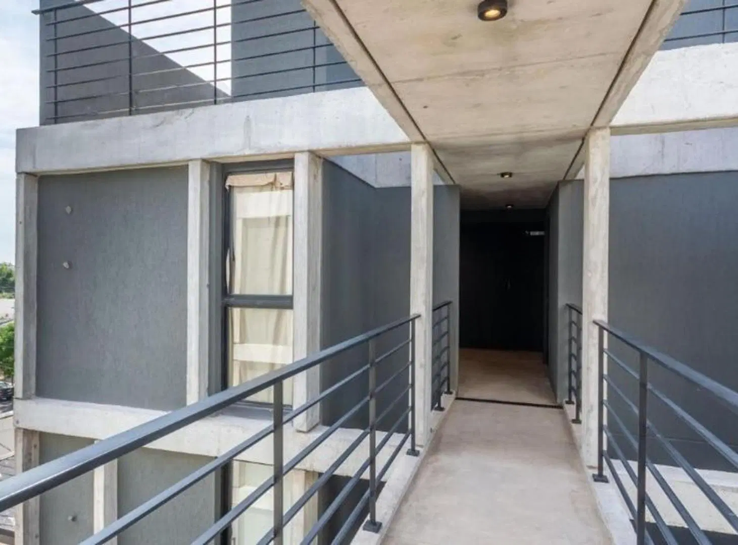 DEPARTAMENTO DE 2 AMBIENTES A ESTRENAR EN VENTA - MORON CENTRO 2