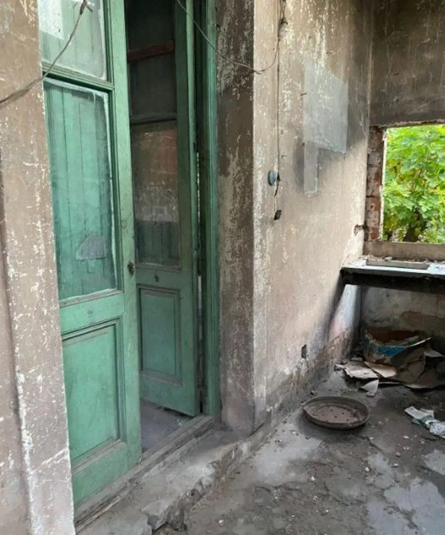 CASA DE 3 AMBIENTES A REFACCIONAR EN VENTA EN EL PALOMAR 8