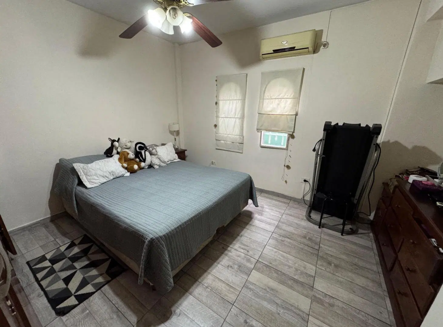 Casa 4 ambientes en Morón Sur 2