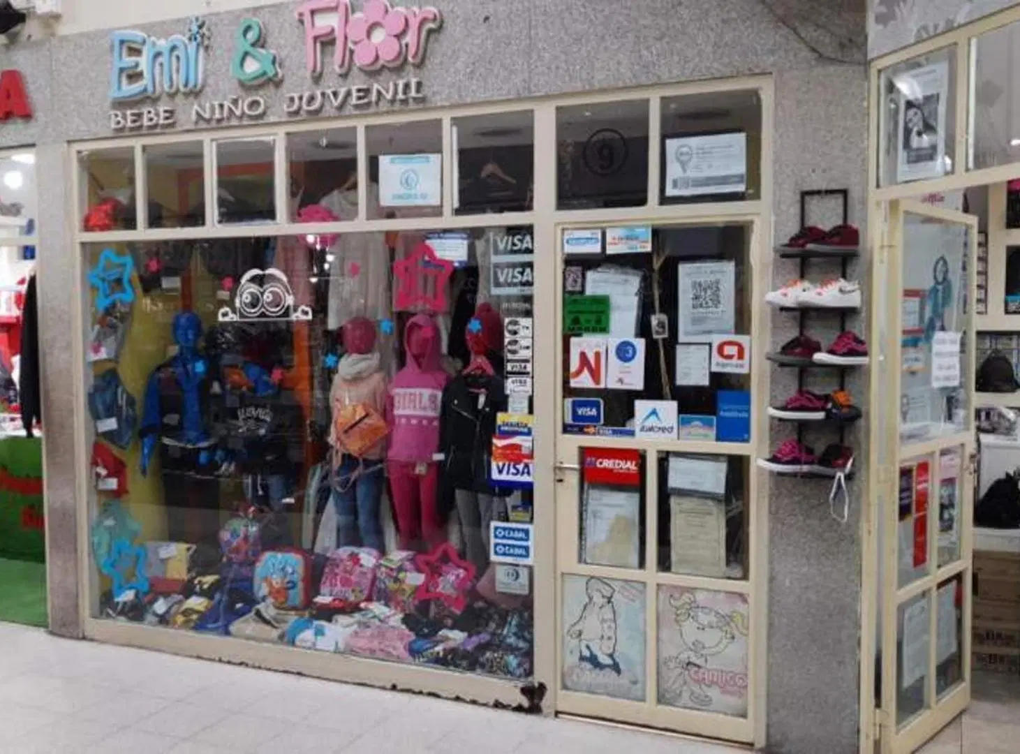 LOCAL COMERCIAL EN GALERIA CIUDAD 4