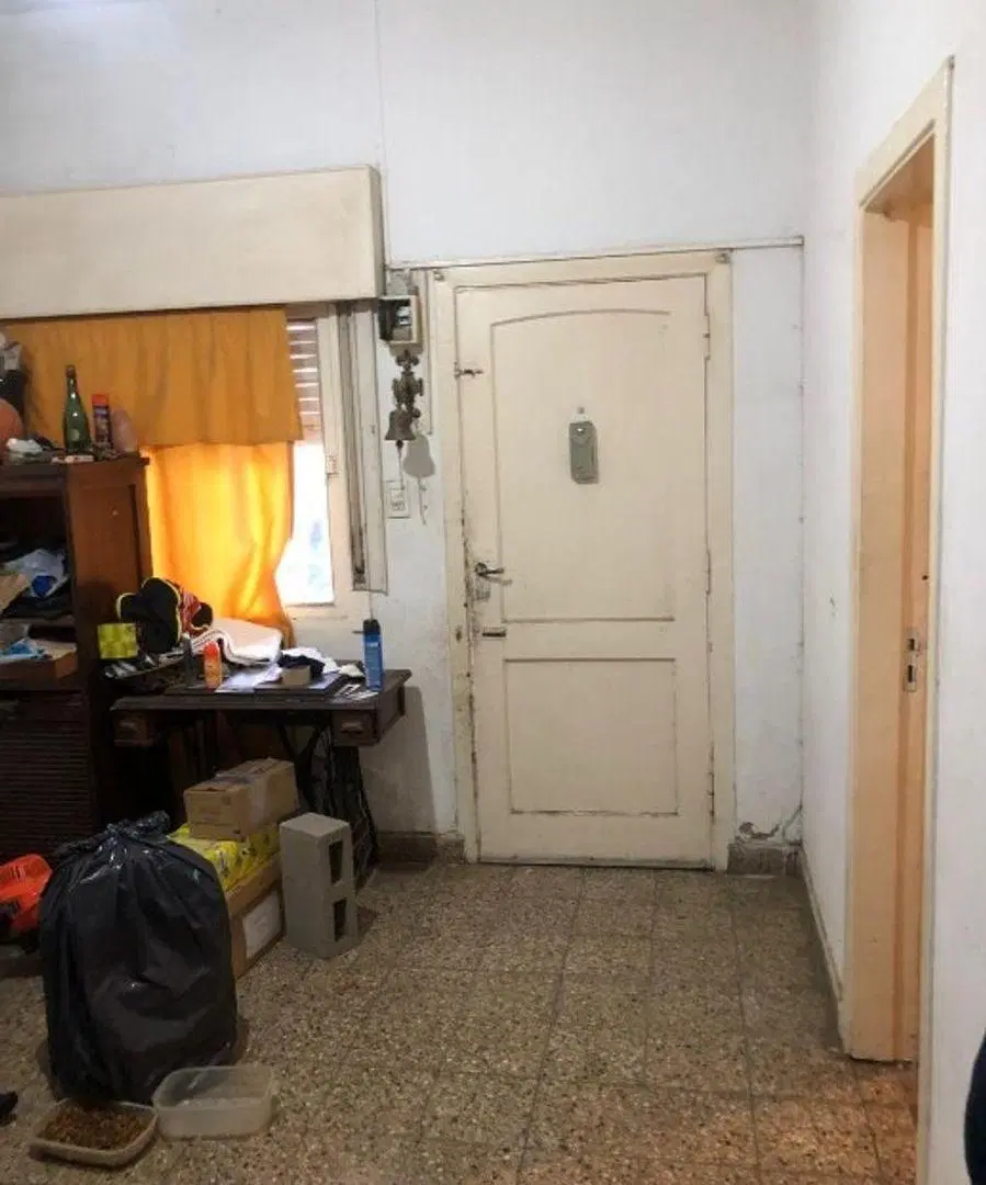 VIVIENDA EN BLOCK MUTIFAMILIAR EN VENTA - MORON NORTE 2