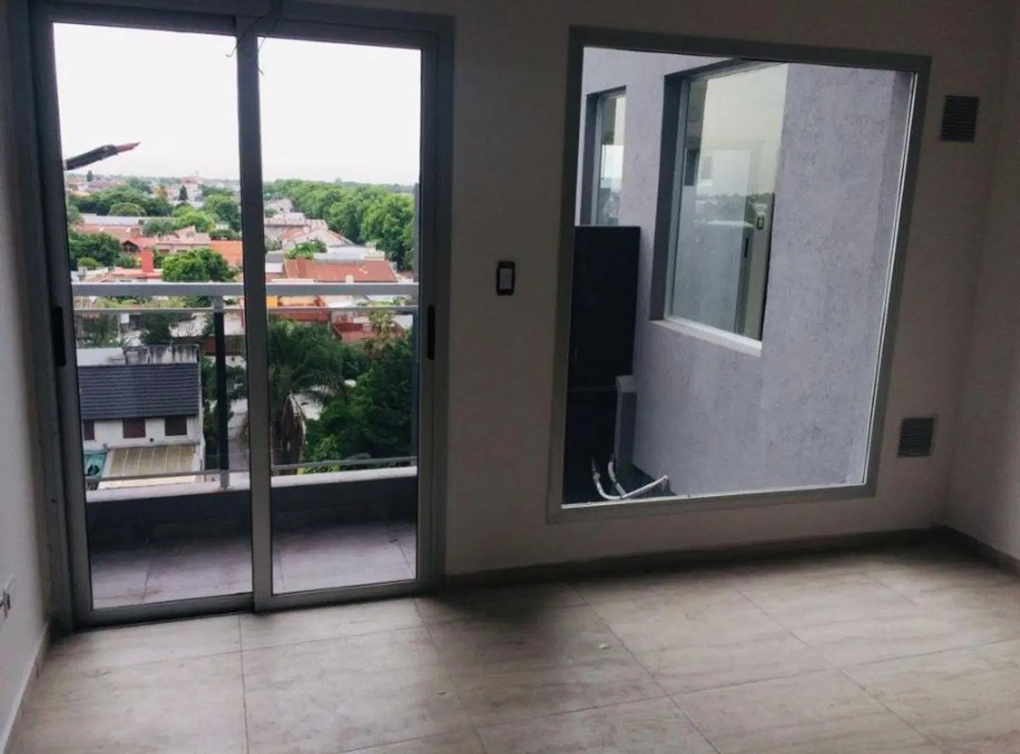 DEPARTAMENTO DE 3 AMBIENTES EN VENTA - MORON 2