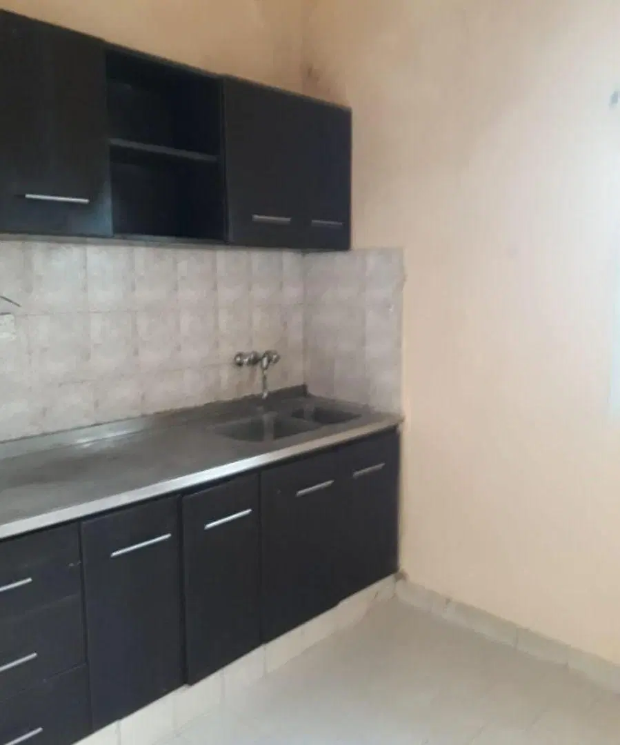 CASA AMERICANA IDEAL DOS FAMILIAS EN VENTA - CASTELAR NORTE 3