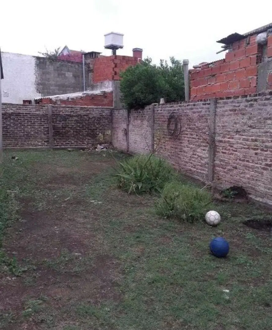 Casa de 4 ambientes en zona sur de Castelar 3