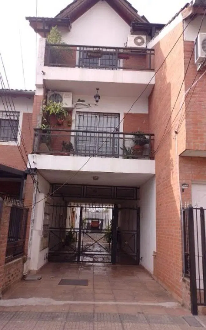 VENTA - EXCELENTE TRIPEX DE 3 AMBIENTES - HAEDO SUR 2