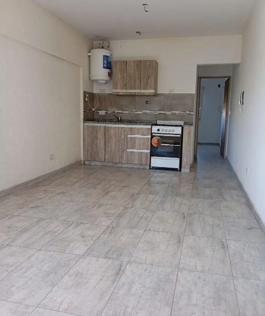 DEPARTAMENTO DE 2 AMBIENTES CON COCHERA + BAULERA EN MORON A LA VENTA 8