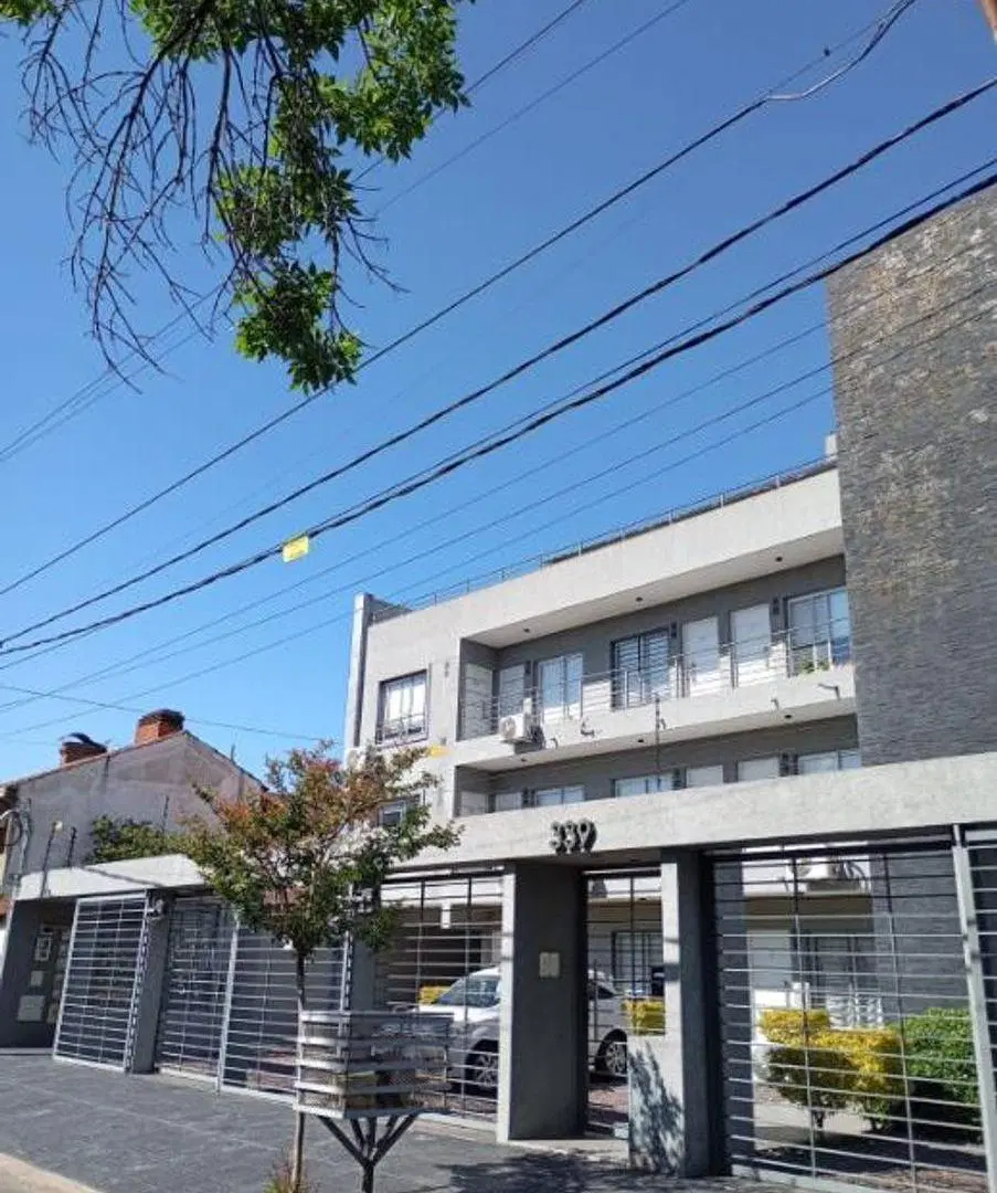 DEPARTAMENTO DE 2 AMBIENTES CON COCHERA + BAULERA EN MORON A LA VENTA 5