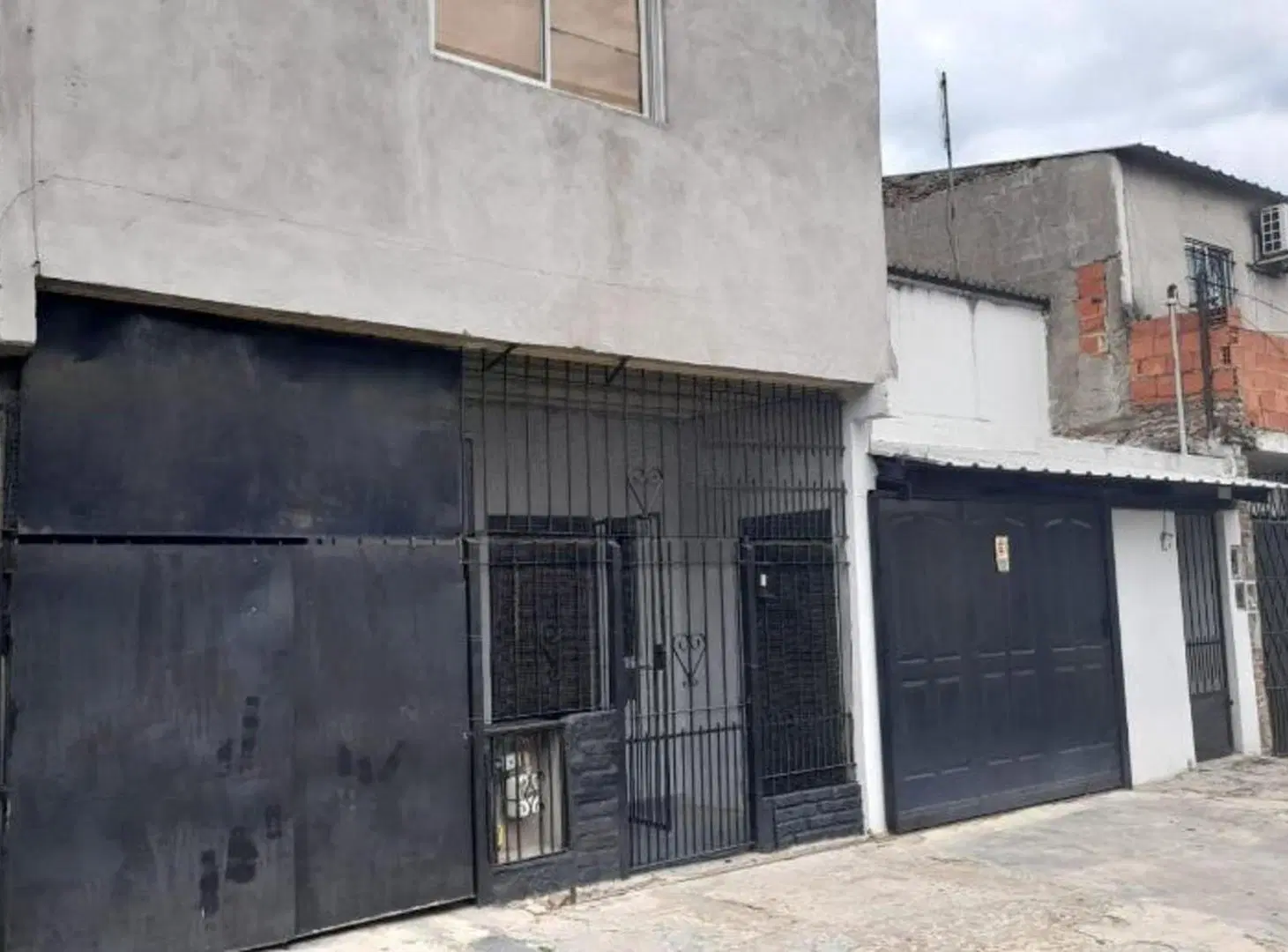 CASA PARA DOS FAMILIAS- SAN JUSTO 3
