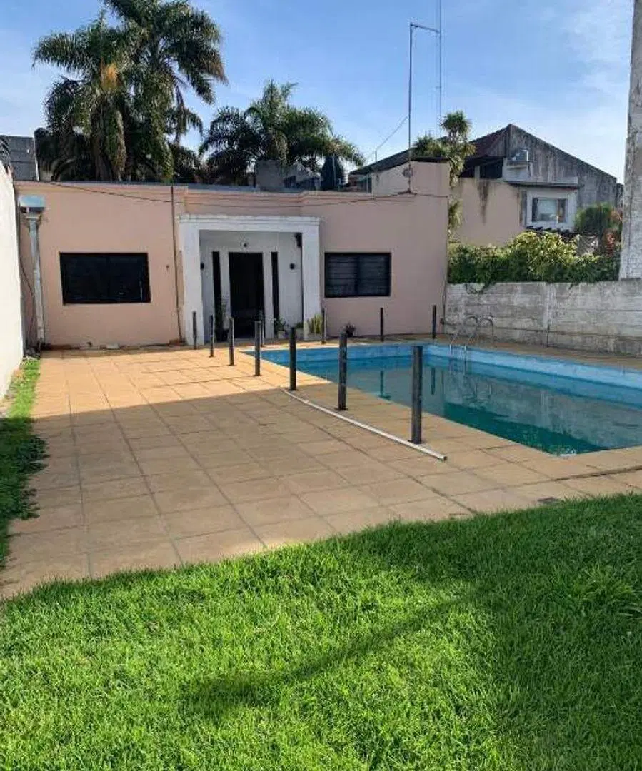 CASA DE 3 AMBIENTES -ITUZAINGO NORTE 2