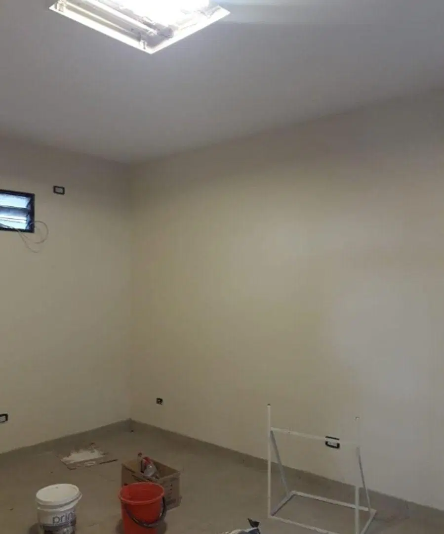 SE VENDEN DOS LOCALES JUNTOS O POR SEPARADO -MORON CENTRO 4
