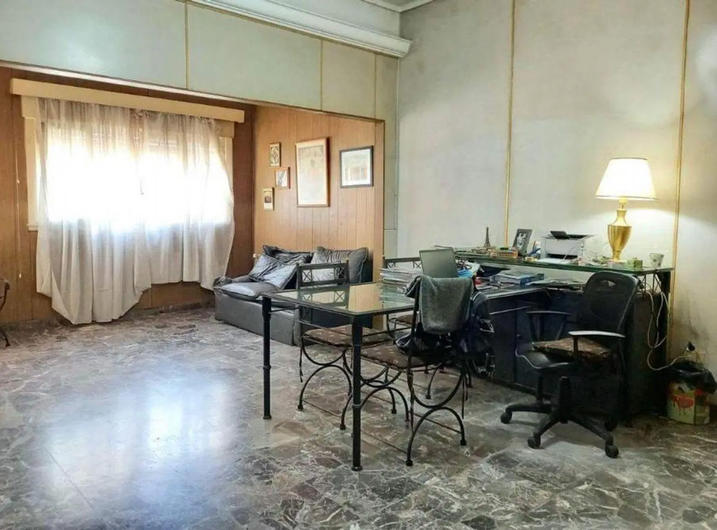 HERMOSA CASA EN CASTELAR NORTE CON JARDIN -CASTELAR 2