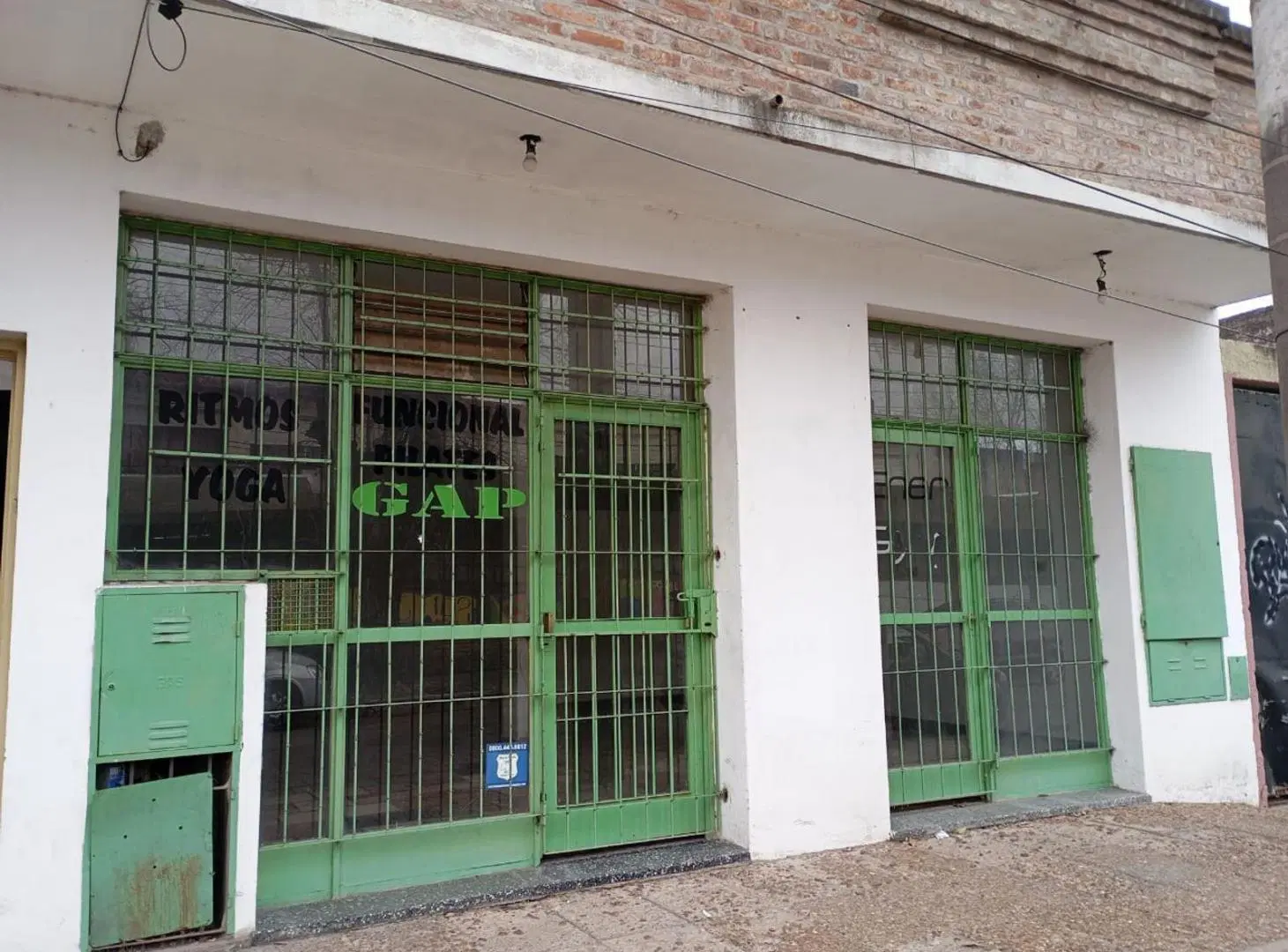 LOCAL COMERCIAL EN ALQUILER - MORON SUR 4