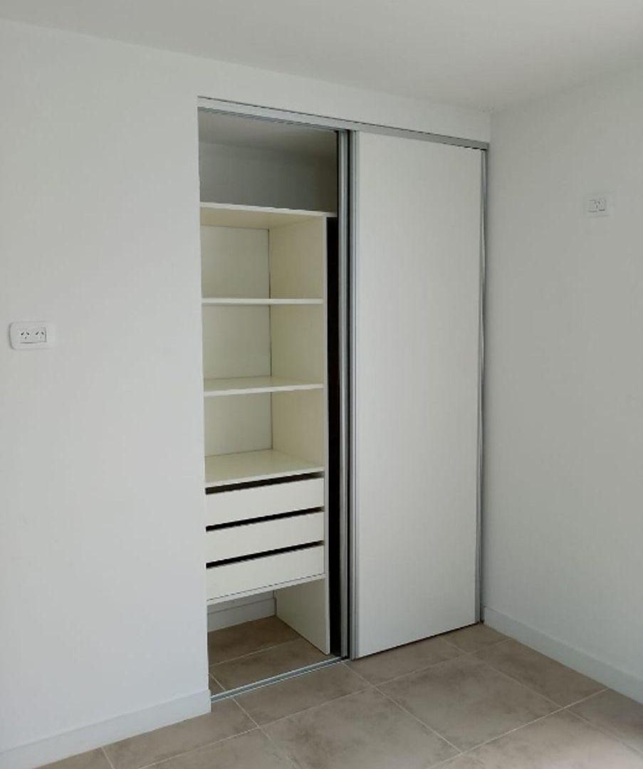 Foto de DEPARTAMENTO DE 2 AMBIENTES CON COCHERA EN ALQUILER - MORON SUR, imagen 1
