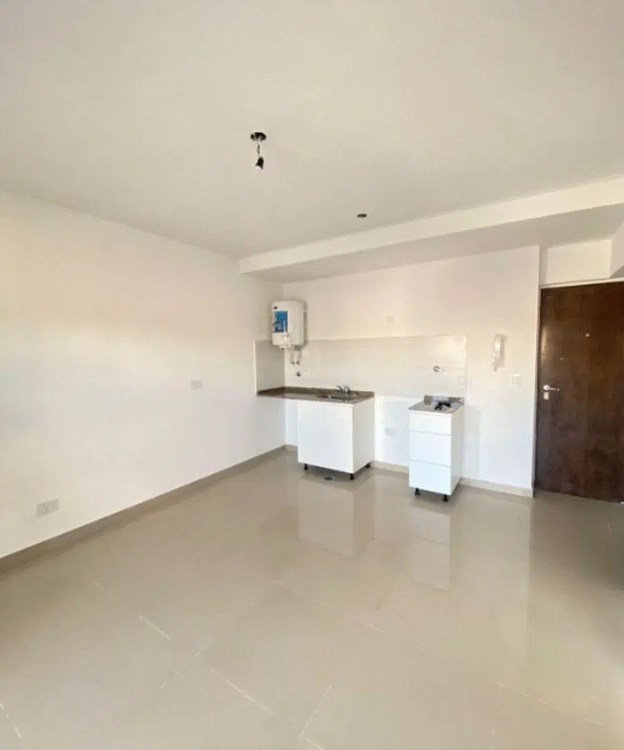 DEPARTAMENTO DE 2 AMBIENTES-MORON CENTRO 8