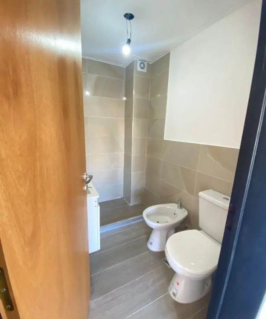 DEPARTAMENTO DE 2 AMBIENTES-MORON CENTRO 5