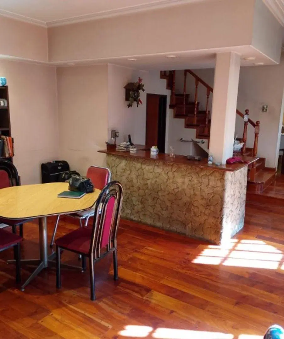 CHALET DE 5 AMBIENTES EN ALQUILER -MORON NORTE 1