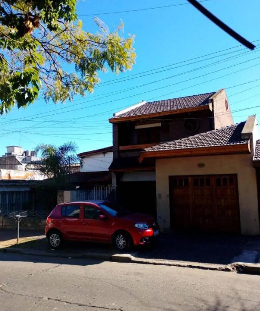 CHALET DE 5 AMBIENTES EN ALQUILER -MORON NORTE 8