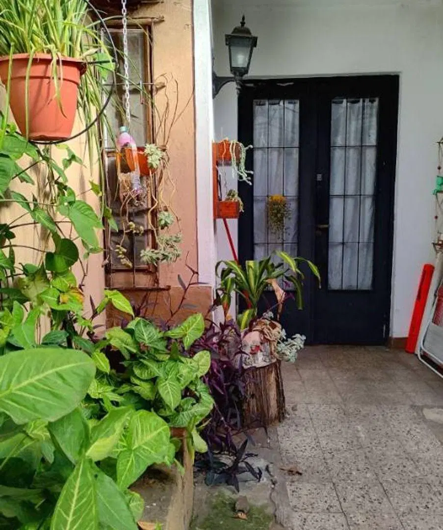 CASA DE 4 AMBIENTES EN HAEDO 8