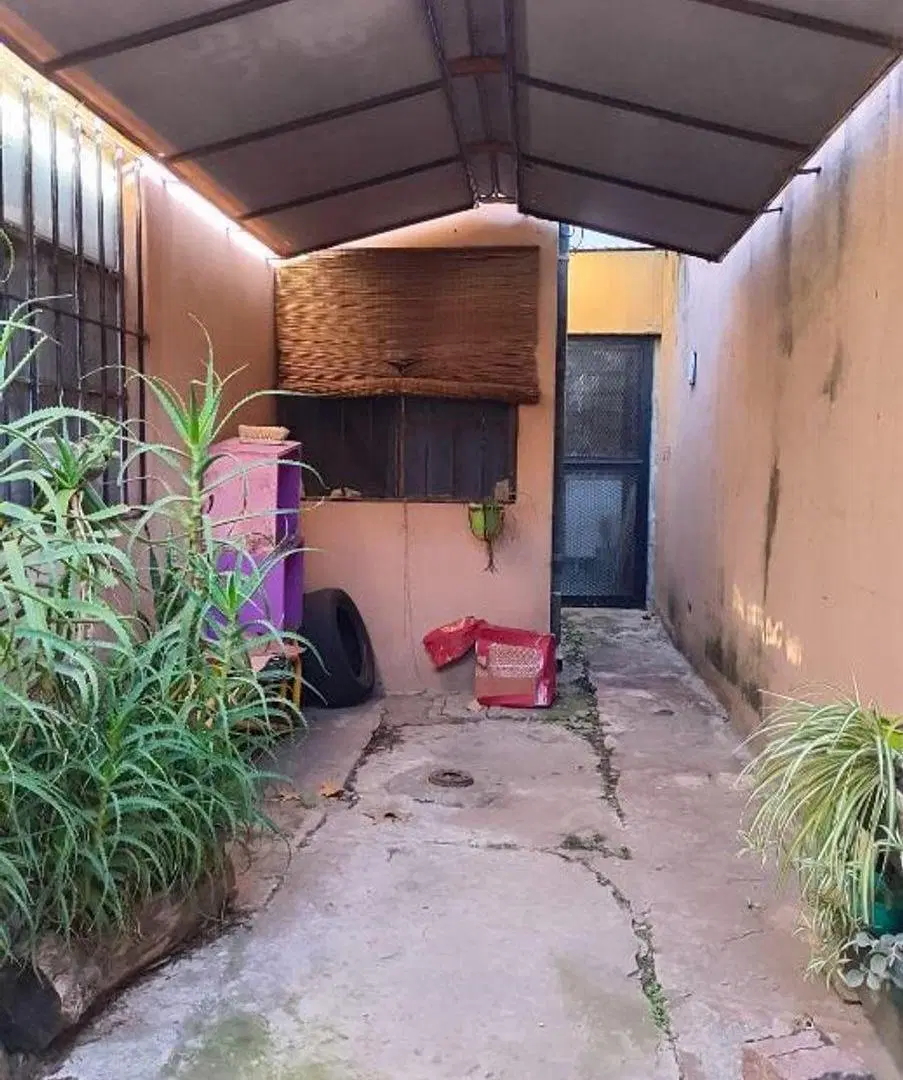 CASA DE 4 AMBIENTES EN HAEDO 2