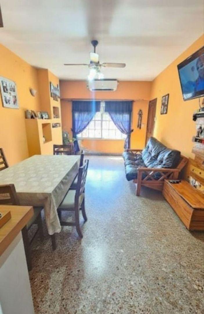 Foto de -CHALET EN VENTA DE 3 AMBIENTES-ITUZAINGO, imagen 3