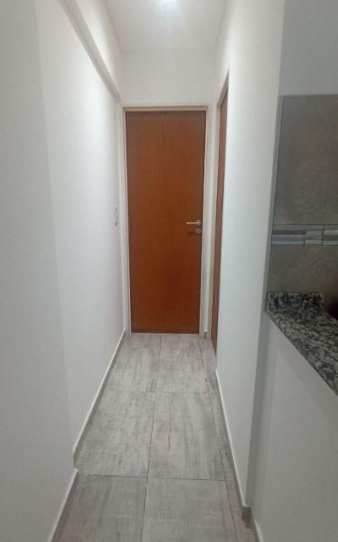 Foto de DEPARTAMENTO DE 2 AMBIENTES CON DISPOSICION AL FRENTE EN ALQUILER-, imagen 4