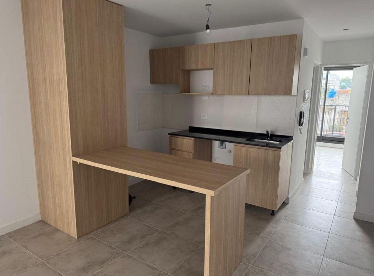 Foto de EXCELENTE DEPARTAMENTO DE 2 AMBIENTES EN VENTA, imagen 3