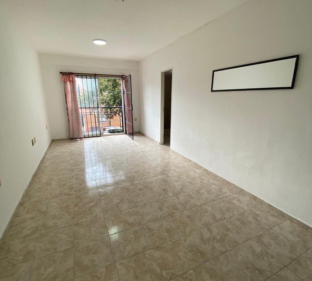 Foto de DEPARTAMENTO MONOAMBIENTE EN ALQUILER - MORON SUR, imagen 2
