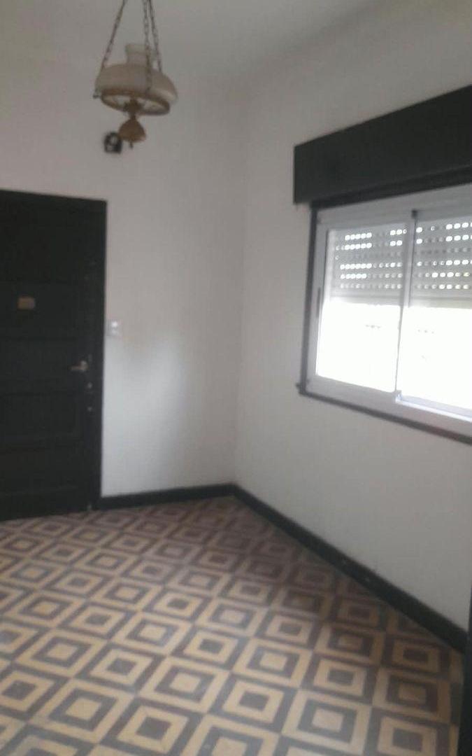 Foto de DEPARTAMENTO DE 3 AMBIENTES EN PRIMER PISO POR ESCALERA EN ALQUILER, imagen 2
