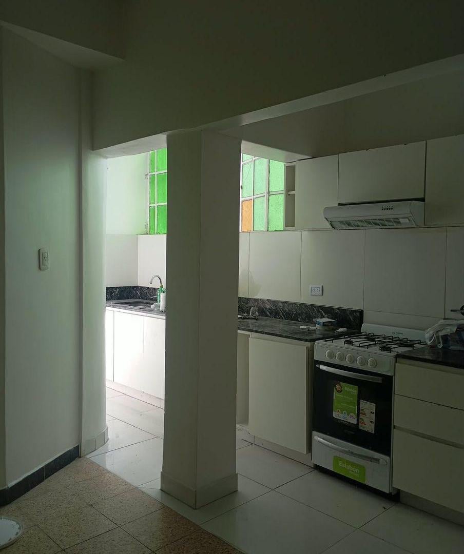 Foto de EXCELENTE DEPARTAMENTO DE 3 AMBIENTES AMPLIOS AMBIENTES CON GRAN, imagen 1