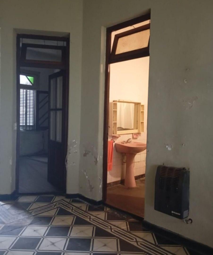 Foto de CASA A REFACCIONAR DE 4 AMBIENTES, imagen 3