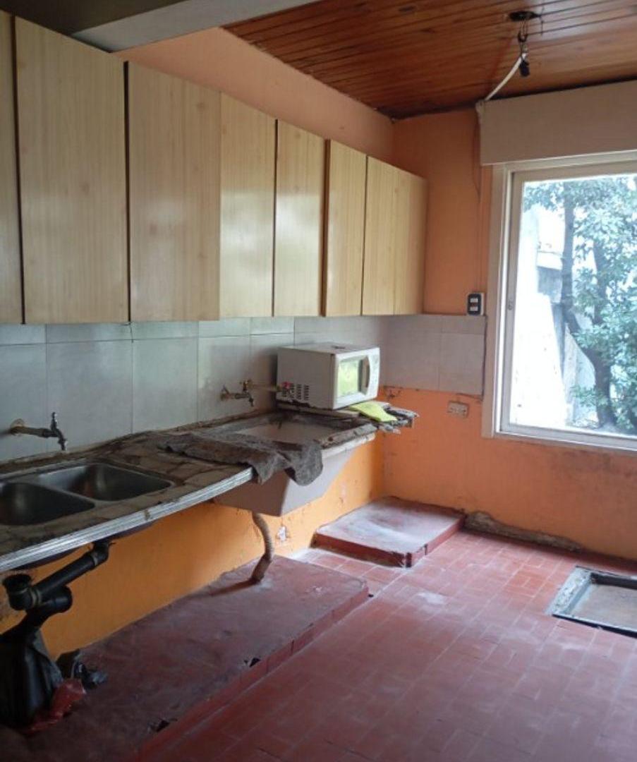 Foto de CASA A REFACCIONAR DE 4 AMBIENTES, imagen 5