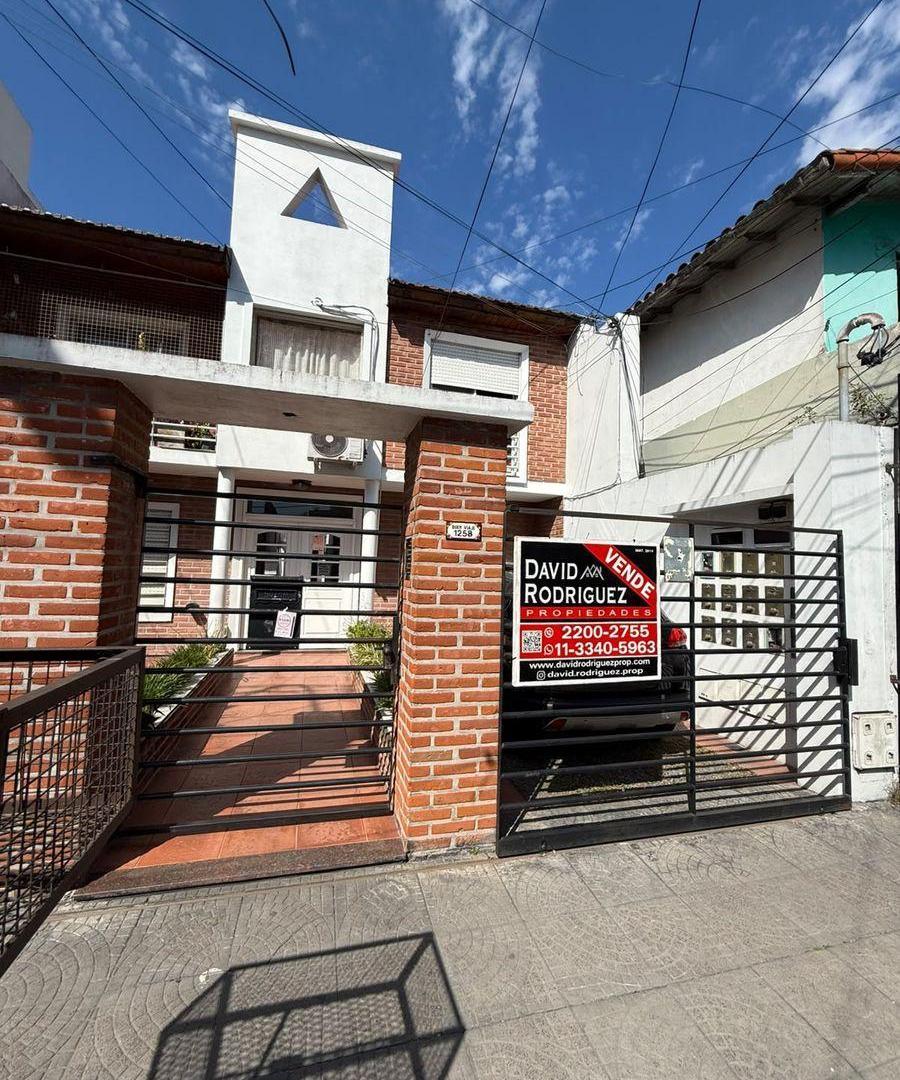Foto de DEPARTAMENTO DE 2 AMBIENTES CON COCHERA, imagen 3